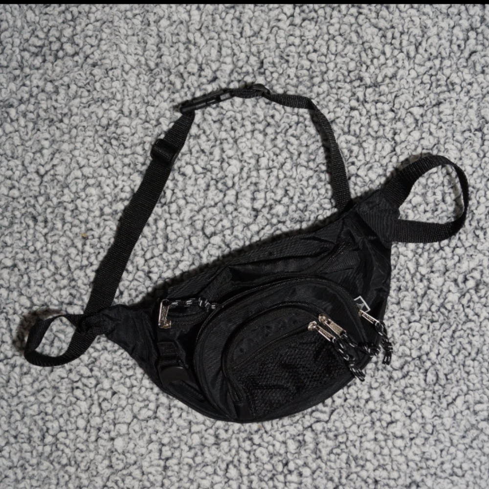 Eastsport Vintage Black Fanny Pack